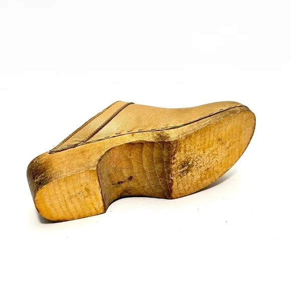 Vintage 1970s tan leather lattice weave wooden Swedish clogs - Picture 8 of 8